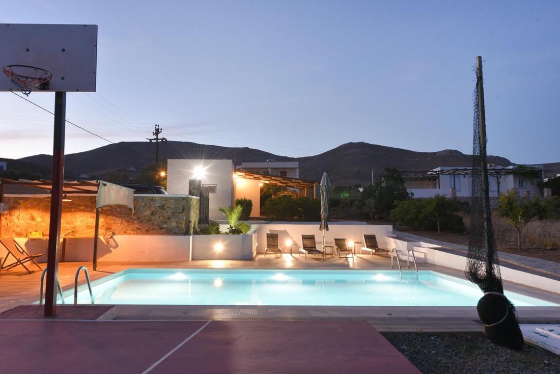 Flora'S Beach And Pool Villa In Syros Liaropá Esterno foto